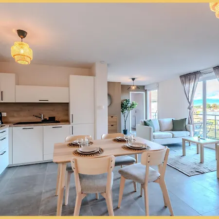 Daire Chez Matias I T3 I Ville-la-grand *