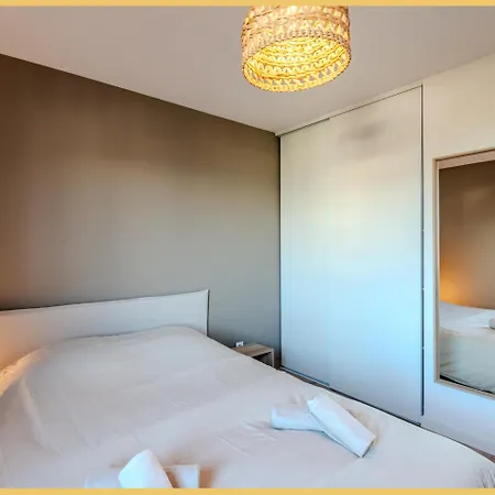 Daire Chez Matias I T3 I Ville-la-grand *